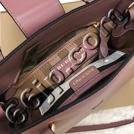 バーバリーバッグ着用イメージ